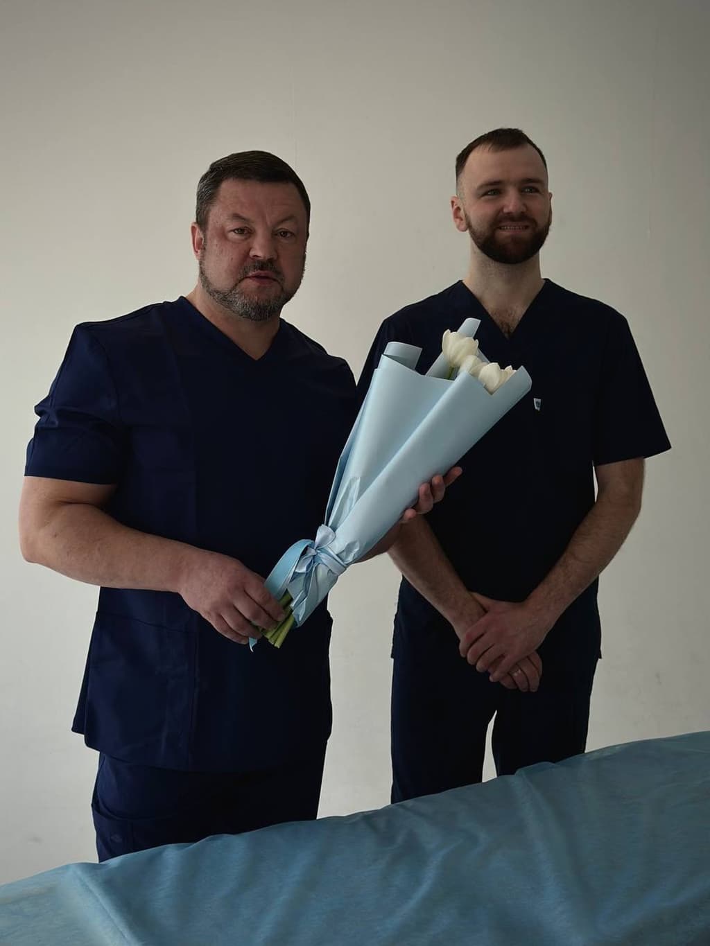 Масажисти з квітами